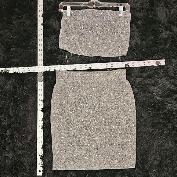 Windsor Dresses & Skirts - Windsor Silver Sequin Skirt Set